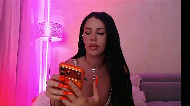 LaylaCruzRose online show from July 1, 2026, 6:25 am