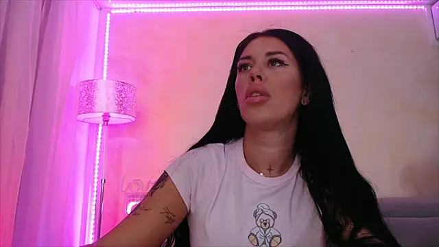 LaylaCruzRose online show from June 28, 2026, 6:30 am