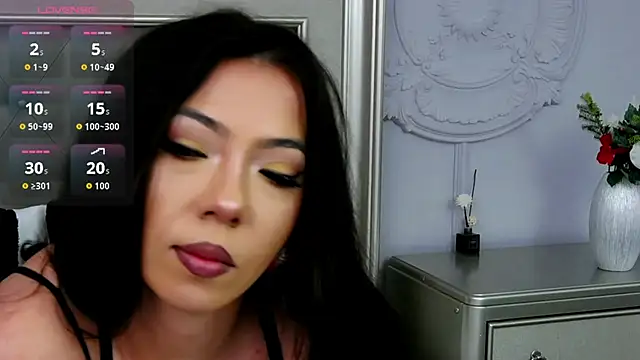 Snapshot of KiaraDevlynn chatting on May 31, 2026, 2:12 pm KiaraDevlynn online show from May 31, 2026, 2:12 pm