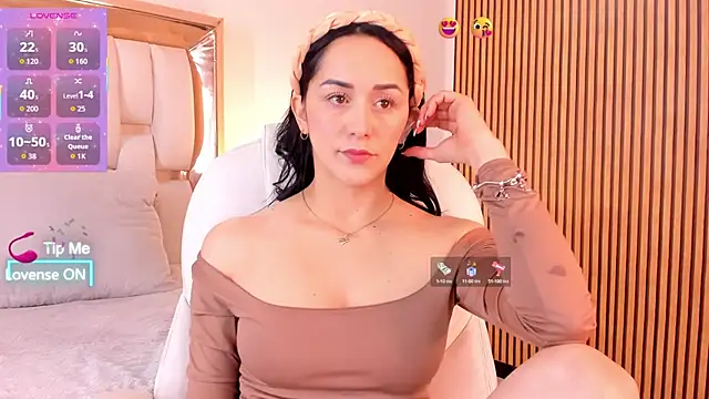 Snapshot of hazel_ross_tcw chatting on October 28, 2025, 1:21 pm hazel ross tcw online show from October 28, 2025, 1:21 pm