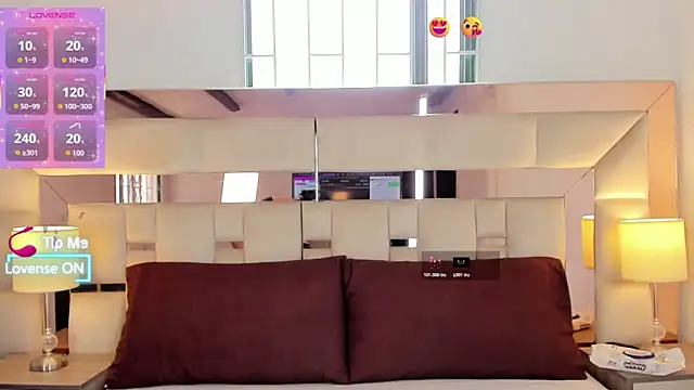 Snapshot of hazel_ross_tcw chatting on November 14, 2025, 2:54 pm hazel ross tcw online show from November 14, 2025, 2:54 pm