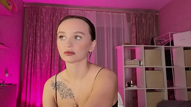 Katy perry  online show from February 22, 2025, 2:17 am