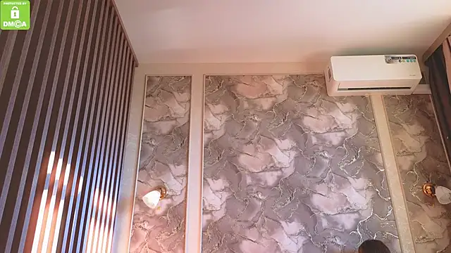 Katy perry  online show from October 16, 2025, 3:37 am