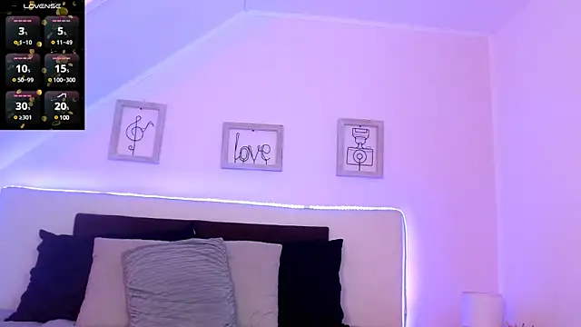 Snapshot of Tifanny_grey chatting on February 12, 2025, 7:56 pm Tifanny grey online show from February 12, 2025, 7:56 pm