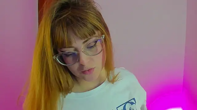 Snapshot of tekila__ chatting on December 13, 2025, 8:15 pm tekila online show from December 13, 2025, 8:15 pm