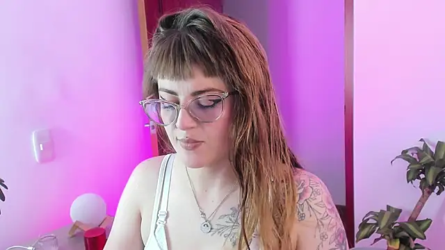 Snapshot of tekila__ chatting on May 7, 2026, 11:30 pm tekila online show from May 7, 2026, 11:30 pm