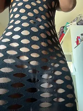 Snapshot of Indiazinhax chatting on May 8, 2026, 11:03 am Indiazinhax online show from May 8, 2026, 11:03 am