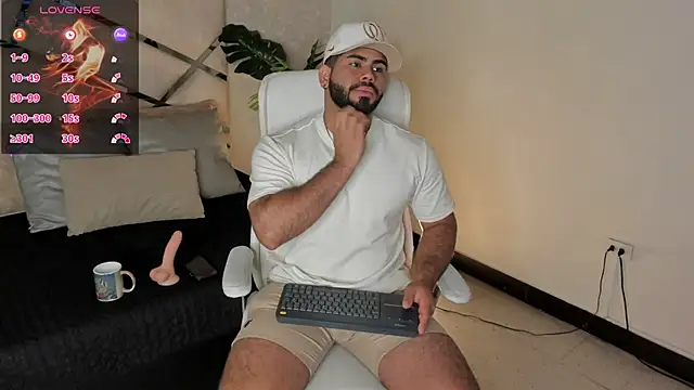 Snapshot of noah_crux chatting on February 13, 2025, 12:54 pm noah crux online show from February 13, 2025, 12:54 pm