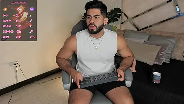 Snapshot of noah_crux chatting on February 11, 2025, 12:25 pm noah crux online show from February 11, 2025, 12:25 pm
