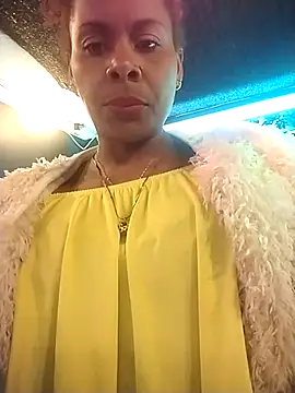 Camille rose  online show from December 18, 2025, 11:30 pm