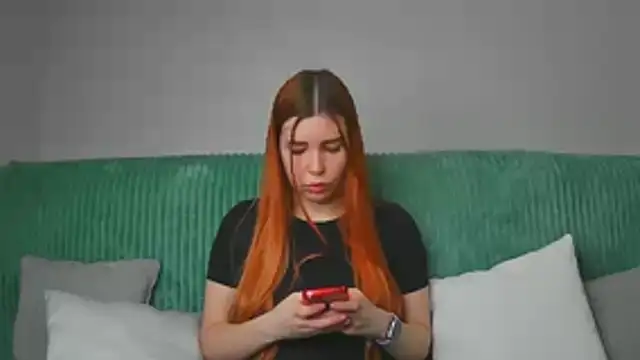 ElllaNuar online show from February 26, 2026, 7:41 am