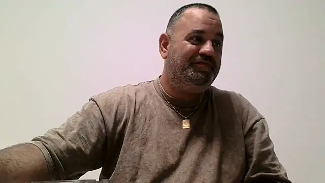 Snapshot of your_man85 chatting on January 29, 2025, 11:25 pm your man85 online show from January 29, 2025, 11:25 pm