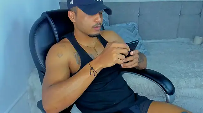 Snapshot of Mateo_Reales chatting on March 8, 2025, 7:16 am Mateo Reales online show from March 8, 2025, 7:16 am