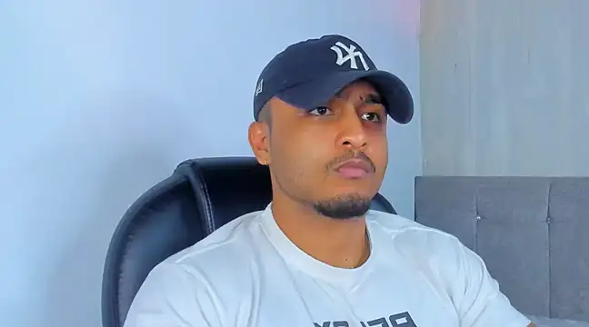 Snapshot of Mateo_Reales chatting on March 14, 2025, 5:27 am Mateo Reales online show from March 14, 2025, 5:27 am