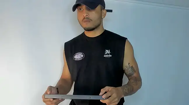 Snapshot of Mateo_Reales chatting on March 6, 2025, 3:57 am Mateo Reales online show from March 6, 2025, 3:57 am