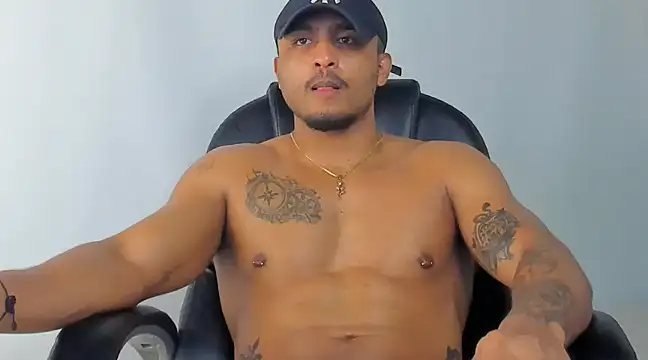 Snapshot of Mateo_Reales chatting on March 15, 2025, 7:20 am Mateo Reales online show from March 15, 2025, 7:20 am