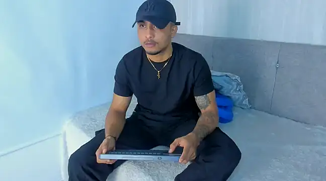 Snapshot of Mateo_Reales chatting on March 12, 2025, 2:09 am Mateo Reales online show from March 12, 2025, 2:09 am