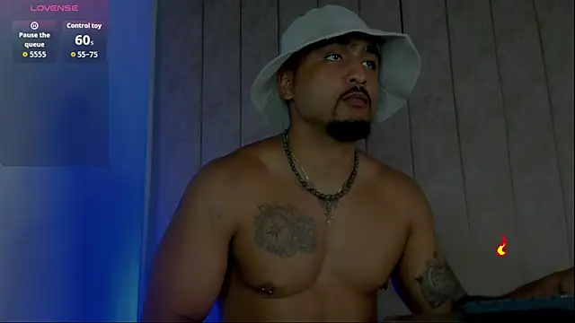 Snapshot of Mateo_Reales chatting on December 14, 2025, 7:52 pm Mateo Reales online show from December 14, 2025, 7:52 pm