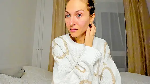 Snapshot of Mona_Cruz chatting on March 15, 2025, 7:16 pm Mona Cruz online show from March 15, 2025, 7:16 pm