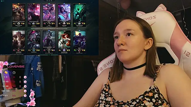 MoonlishSiren online show from January 13, 2026, 6:34 pm