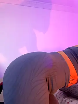 Snapshot of ValenGray chatting on November 6, 2025, 12:53 pm ValenGray online show from November 6, 2025, 12:53 pm