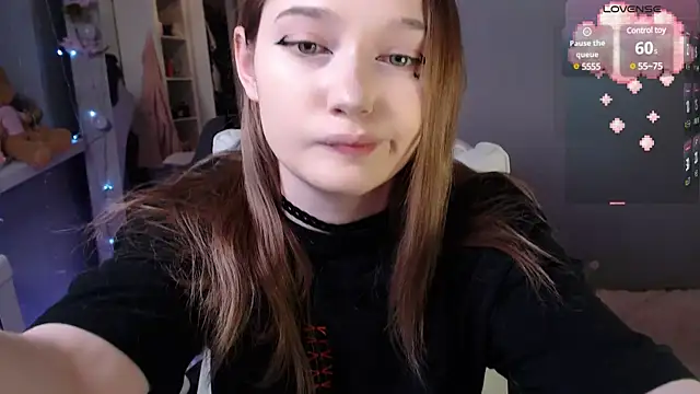 Snapshot of White_kitty01 chatting on February 25, 2025, 3:42 pm White kitty01 online show from February 25, 2025, 3:42 pm
