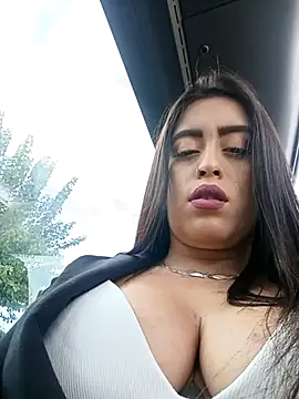 Snapshot of Freyja300 chatting on November 25, 2025, 9:42 am Freyja300 online show from November 25, 2025, 9:42 am