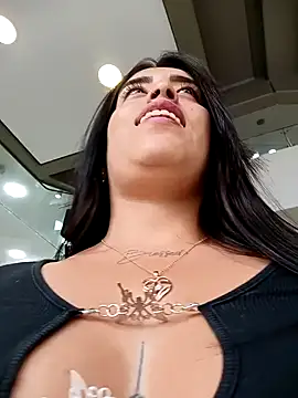 Snapshot of Freyja300 chatting on February 1, 2025, 8:26 pm Freyja300 online show from February 1, 2025, 8:26 pm