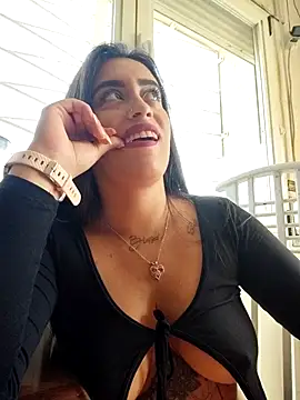 Snapshot of Freyja300 chatting on September 29, 2025, 10:44 am Freyja300 online show from September 29, 2025, 10:44 am