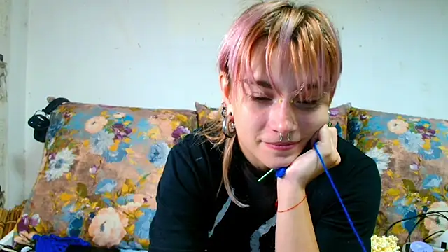 Sophie Bell online show from July 16, 2026, 8:50 pm