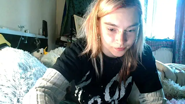Sophie Bell online show from May 7, 2026, 4:54 pm