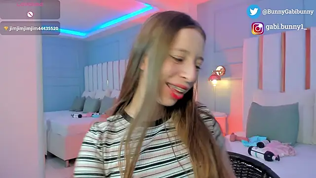 gabi bunny online show from November 10, 2025, 5:18 pm