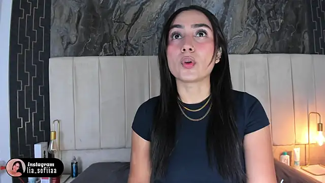 lia sofiia online show from December 22, 2025, 9:31 am