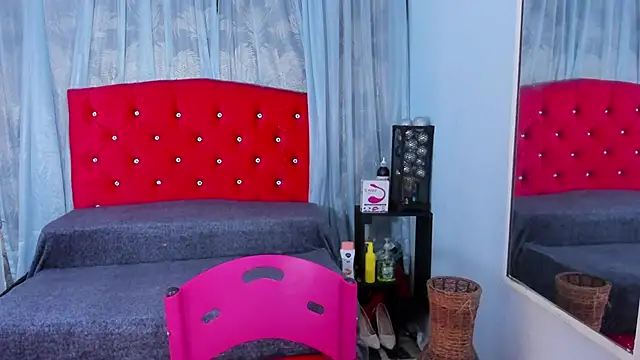 Cumming Tiffani online show from March 10, 2025, 12:06 pm