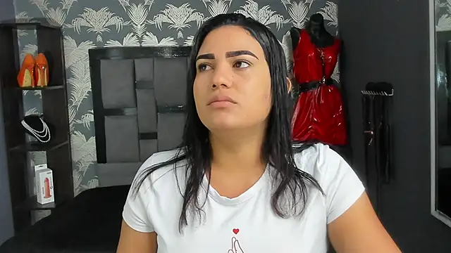Cumming Tiffani online show from September 23, 2025, 12:34 pm