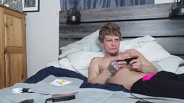 Snapshot of SpAzZ1234 chatting on February 17, 2026, 8:11 am SpAzZ1234 online show from February 17, 2026, 8:11 am