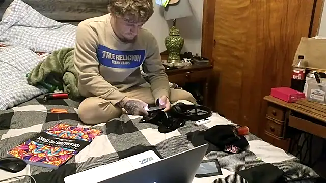 Snapshot of SpAzZ1234 chatting on March 16, 2026, 3:14 am SpAzZ1234 online show from March 16, 2026, 3:14 am