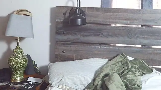 Snapshot of SpAzZ1234 chatting on February 27, 2026, 9:14 pm SpAzZ1234 online show from February 27, 2026, 9:14 pm