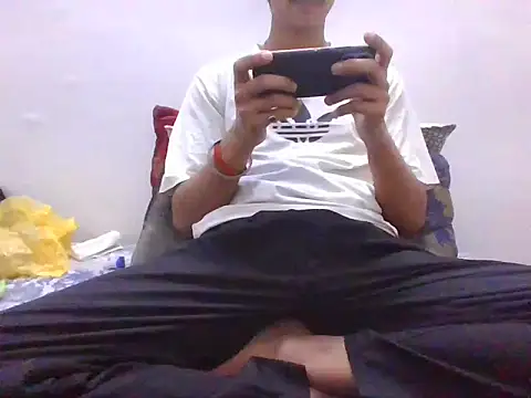 Snapshot of Gray_lund chatting on November 30, 2025, 5:19 am Gray lund online show from November 30, 2025, 5:19 am