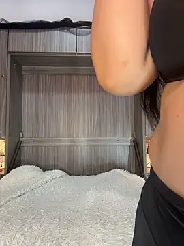 valerymeyerr online show from May 4, 2026, 12:08 pm