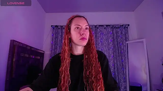 alejandrafitt online show from May 6, 2026, 3:43 am