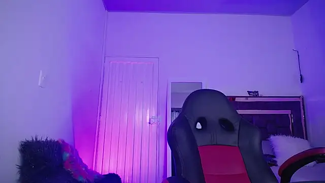 Snapshot of alejandrafitt chatting on October 22, 2025, 9:24 pm alejandrafitt online show from October 22, 2025, 9:24 pm