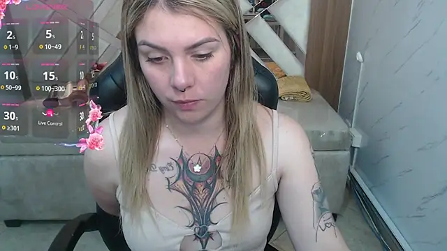Snapshot of Paula_b_ chatting on June 28, 2026, 12:44 pm Paula b online show from June 28, 2026, 12:44 pm