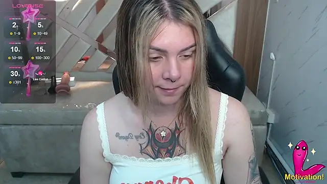 Snapshot of Paula_b_ chatting on June 29, 2026, 1:00 pm Paula b online show from June 29, 2026, 1:00 pm