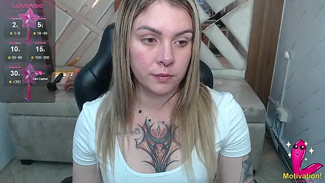 Snapshot of Paula_b_ chatting on July 8, 2026, 12:50 pm Paula b online show from July 8, 2026, 12:50 pm