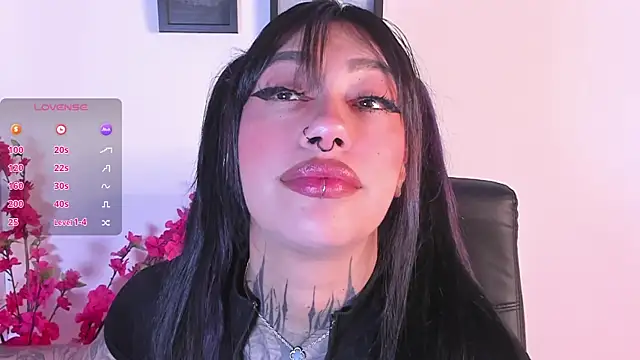 Snapshot of Akari1_Mischief chatting on May 10, 2026, 3:10 am Akari1 Mischief online show from May 10, 2026, 3:10 am