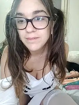 Snapshot of Miachan_LaGattinaVogliosa chatting on October 31, 2025, 2:13 pm Miachan LaGattinaVogliosa online show from October 31, 2025, 2:13 pm