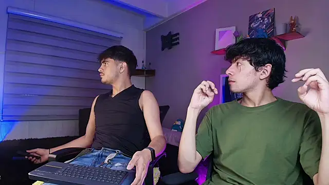 Snapshot of thiago_rockwelll chatting on October 3, 2025, 7:54 am thiago rockwelll online show from October 3, 2025, 7:54 am