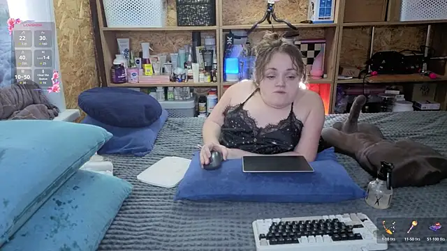 MiniNatalie online show from February 24, 2026, 9:43 am