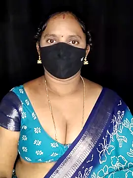 Snapshot of vintage-vibs chatting on March 4, 2026, 6:15 pm vintage-vibs online show from March 4, 2026, 6:15 pm